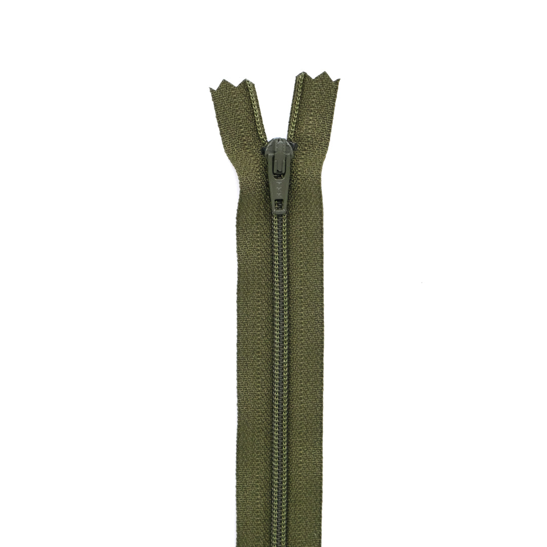 9" (22cm) Zipper