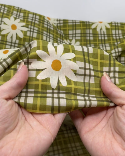 Spring Fling Cotton Lawn - Basil/Ivory | Blackbird Fabrics
