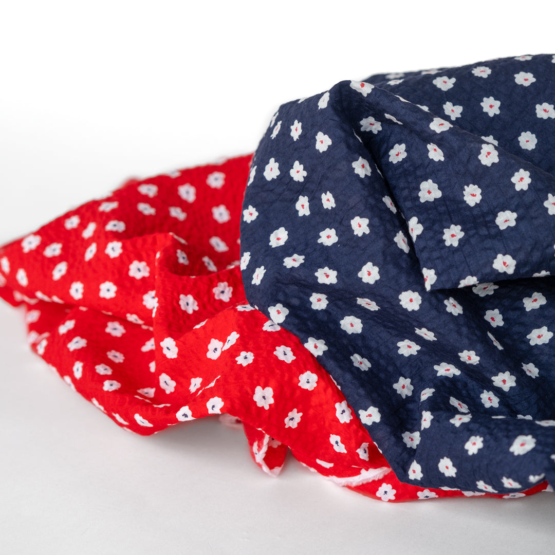 Petite Daisy Crinkle Cotton - Red/White | Blackbird Fabrics