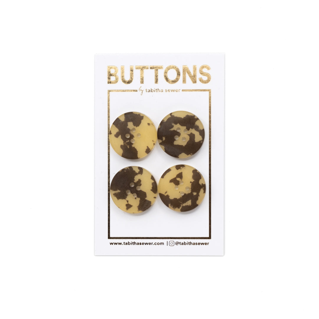 Tabitha Sewer Tortoise Classic Circle Buttons (20mm) Cafe - Set of 4